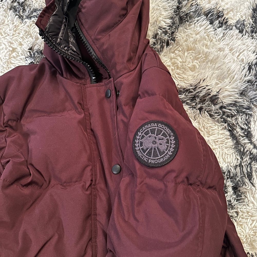 New Canada Goose Shelburne Down-Filled Parka in Garnet Stone Size XS - Picture 4 of 13